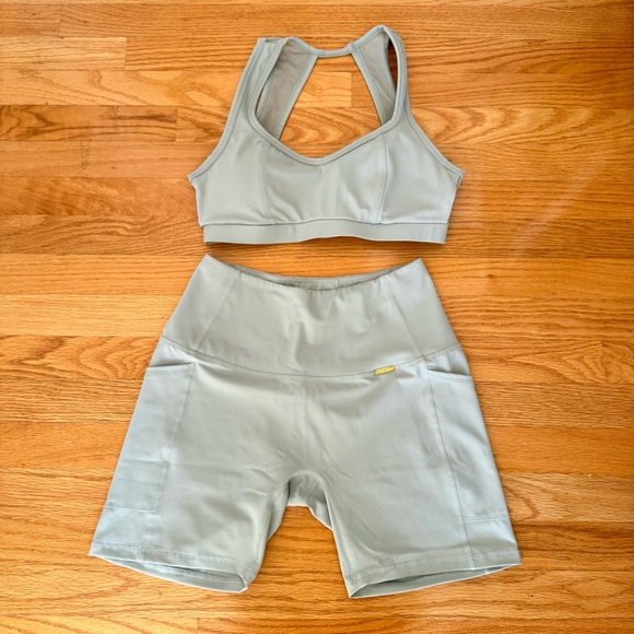 Workout Set - Cleo Harper Aqua Gray Blake Bralet and Spin Short Set - Size Large - Picture 4 of 9